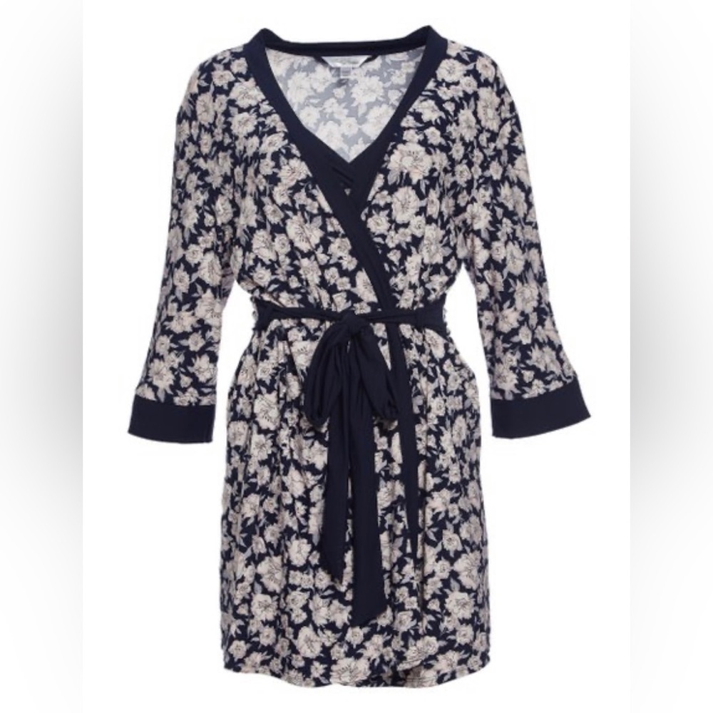Marilyn Monroe Intimates Navy and Cream floral robe